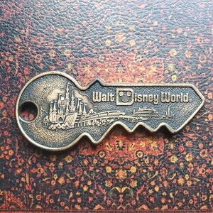 Disney Bronze Walt Disney World Key